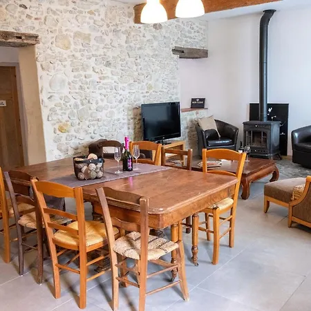 Charme Au Coeur Des Vignes Holiday home Malras