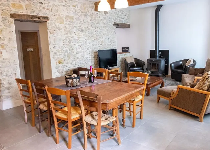 Charme Au Coeur Des Vignes Vakantiehuis Malras